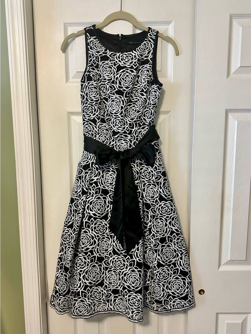 White House Black Market Black and White Floral Dress with Satin Bow NWT